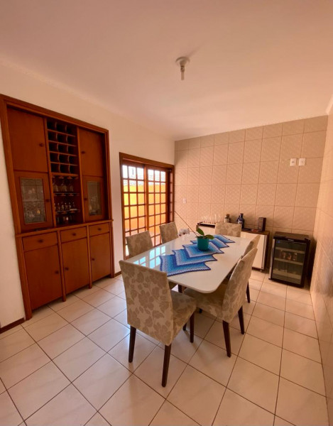 Casa à venda Vila Santa Rosa com 166m² e 3 quartos por R$ 580.000 - 1672970710-sala-de-jantar.jpg