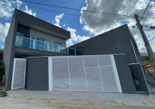 imóvel com 143m²