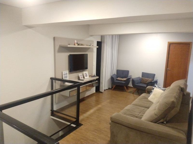 Casa à venda Jardim das Flores com 184m² e 3 quartos por R$ 540.000 - 1946888146-002.jpg