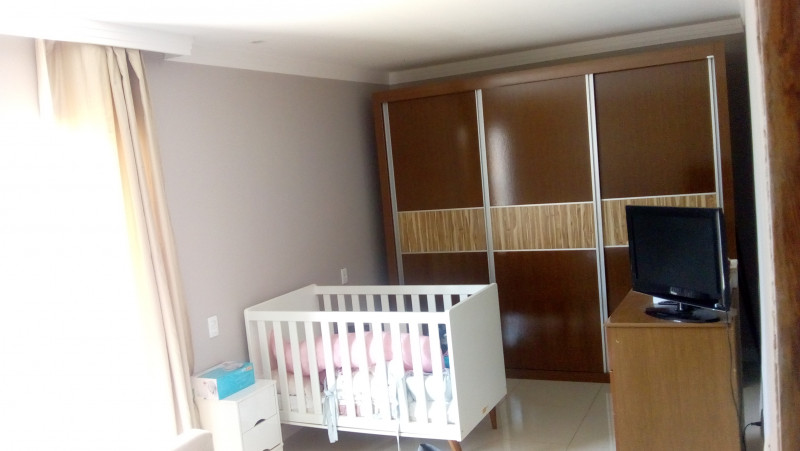 Casa à venda Centro com 110m² e 2 quartos por R$ 220.000 - 341811136-img-20220913-125939318.jpg