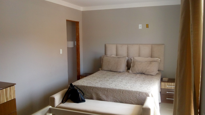 Casa à venda Centro com 110m² e 2 quartos por R$ 220.000 - 721106318-img-20220913-130001873.jpg