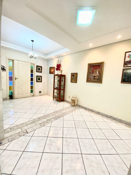 Casa à venda Centro com 174m² e 8 quartos por R$ 630.000 - 1894688801-04.jpg