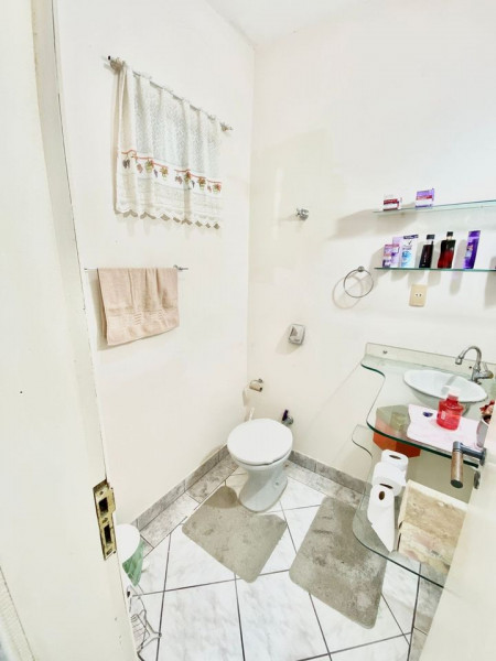 Casa à venda Centro com 174m² e 8 quartos por R$ 630.000 - 3362856-05.jpg