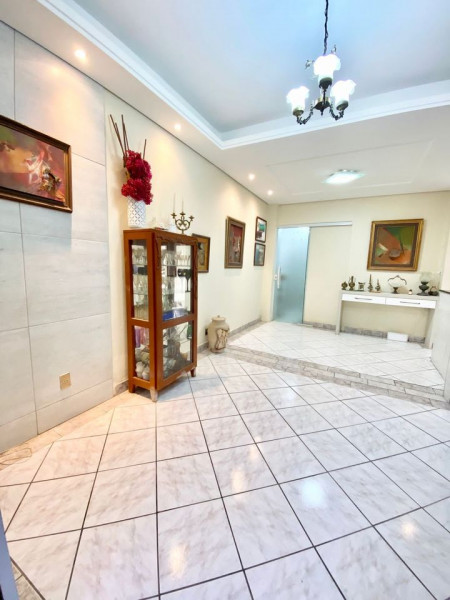 Casa à venda Centro com 174m² e 8 quartos por R$ 630.000 - 584326787-03.jpg