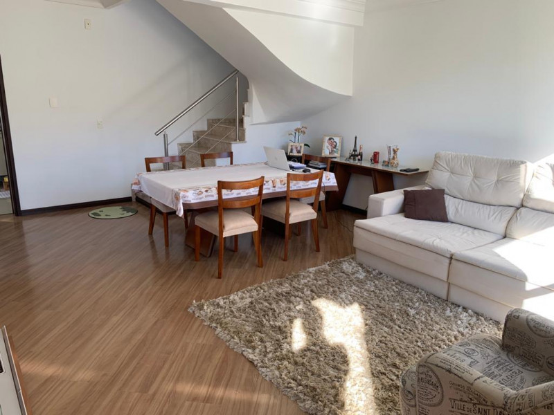 Casa à venda Bacacheri com 151m² e 3 quartos por R$ 790.000 - 669368322-b51f162a-9705-4ecb-bccc-c51196c07ddb.jpeg