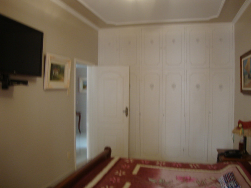 Casa à venda Grajaú com 667m² e 5 quartos por R$ 930.000 - 1088199222-casa2012-025.JPG