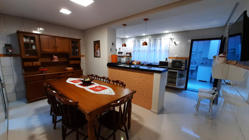 Casa à venda Vila América com 175m² e 3 quartos por R$ 949.000 - 1948463780-cozinha-2.jpg