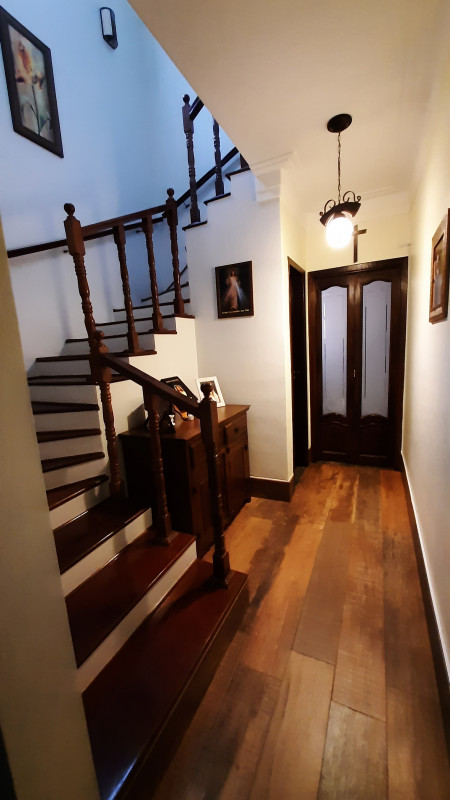 Casa à venda Vila América com 175m² e 3 quartos por R$ 949.000 - 306800408-escada-2.jpg