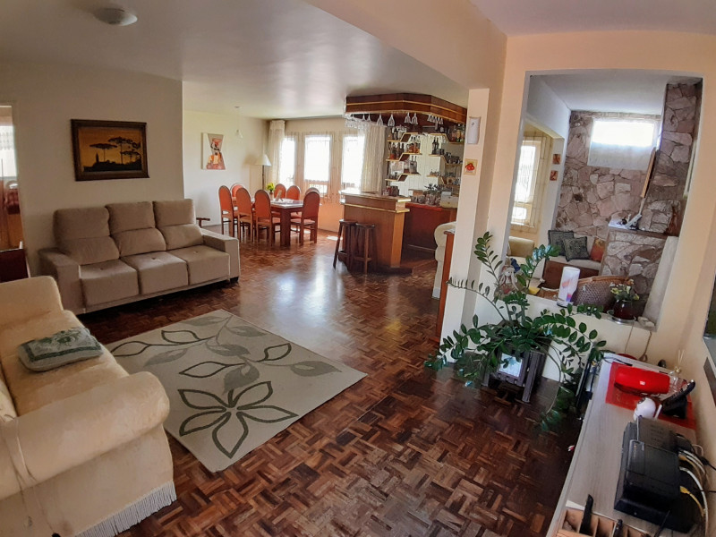 Casa à venda Xaxim com 370m² e 4 quartos por R$ 950.000 - 1984449663-20200119-140032.jpg