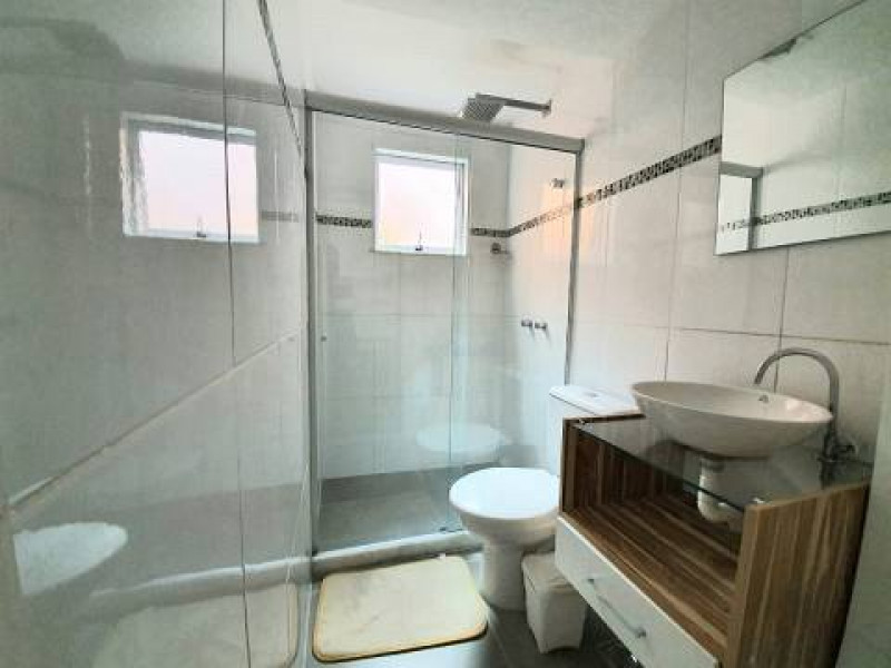 Casa à venda Laranjeiras com 200m² e 5 quartos por R$ 1.190.000 - 103401239-banheiro-suites.jpg