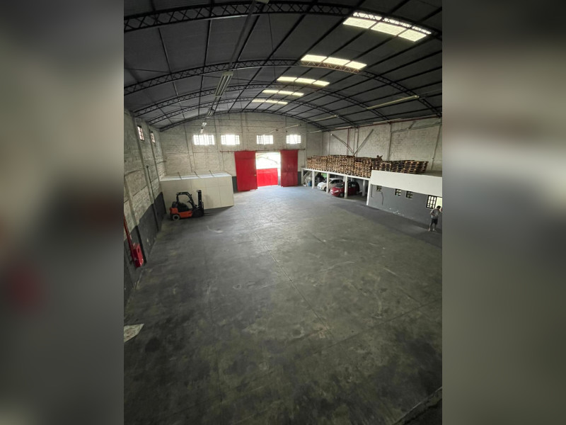 Comercial à venda Jardim Britânia com 1556m² e 1 quarto por R$ 4.500.000 - galpao-fundo-nova-06.jpeg