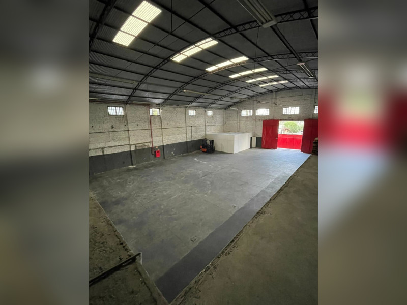 Comercial à venda Jardim Britânia com 1556m² e 1 quarto por R$ 4.500.000 - galpao-fundo-nova-07.jpeg