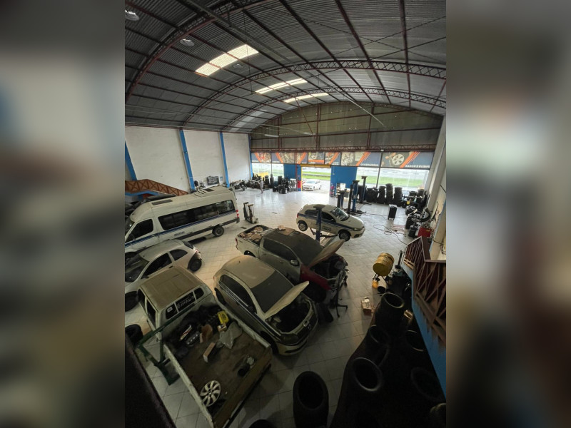 Comercial à venda Jardim Britânia com 1556m² e 1 quarto por R$ 4.500.000 - whatsapp-image-2022-10-07-at-174355-galpao-frente-04.jpeg
