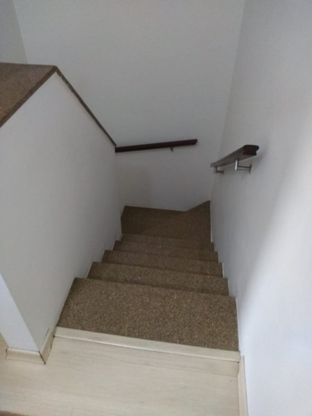 Casa de condomínio à venda Alto da Lapa com 160m² e 3 quartos por R$ 945.000 - 930735034-escada-1-sala.jpeg