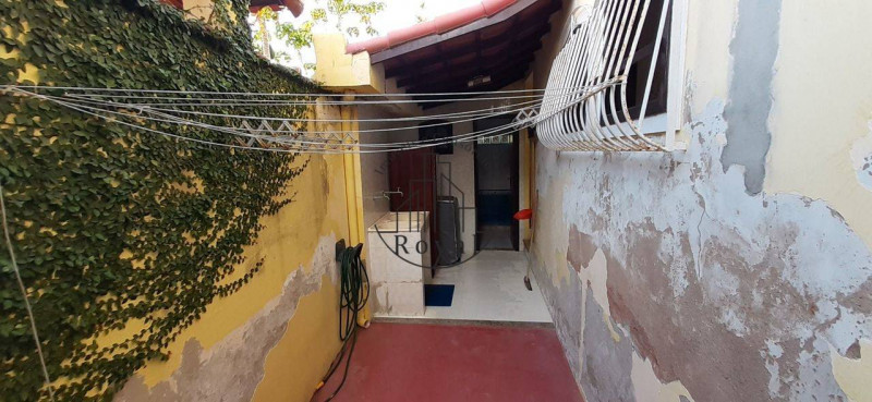 Casa à venda Itaúna com 325m² e 3 quartos por R$ 1.100 - 1377567859-foto-saqua-pm-corredor-fundos-01.jpg