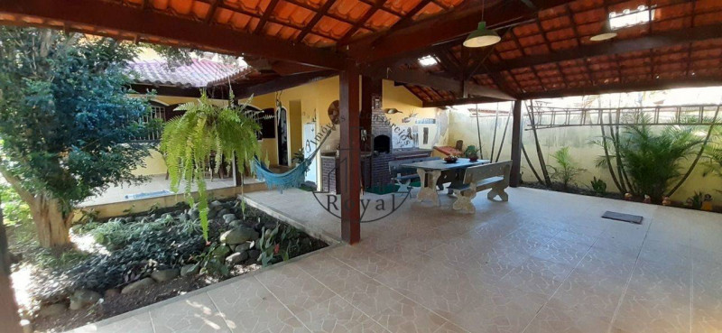 Casa à venda Itaúna com 325m² e 3 quartos por R$ 1.100 - 2023732191-foto-saqua-pm-garagem-01.jpg