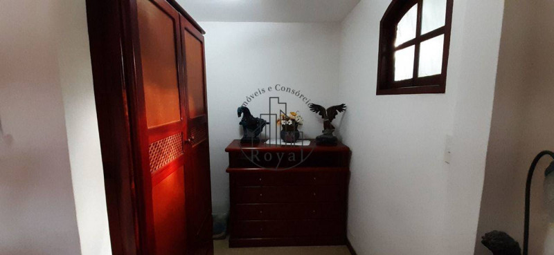 Casa à venda Itaúna com 325m² e 3 quartos por R$ 1.100 - 784279938-foto-saqua-pm-closet-01.jpg