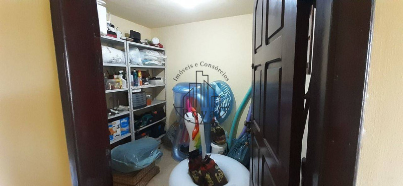 Casa à venda Itaúna com 325m² e 3 quartos por R$ 1.100 - 911430589-foto-saqua-pm-despensa-01.jpg