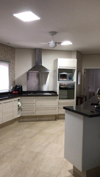 Casa à venda Jardim Europa com 370m² e 4 quartos por R$ 1.480.000 - 1733803295-cozinha.jpeg