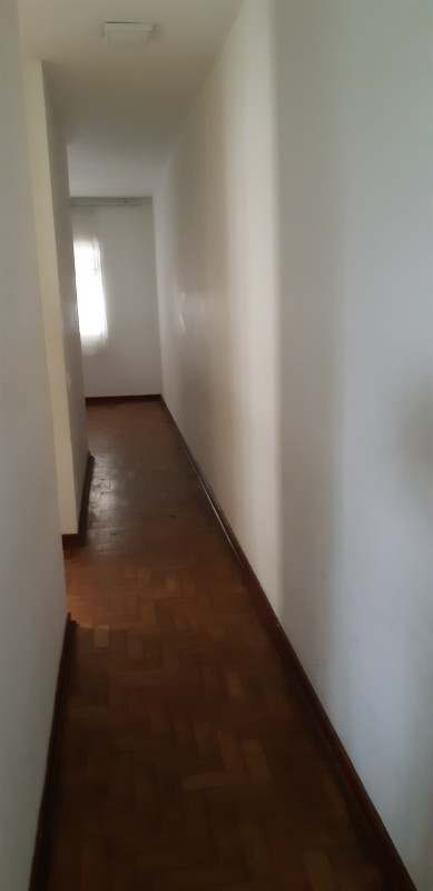 Casa à venda Vl. Arapuã com 170m² e 3 quartos por R$ 520.000 - 1858764152-foto-06-corredor-da-parte-de-baixo-da-casa.jpg
