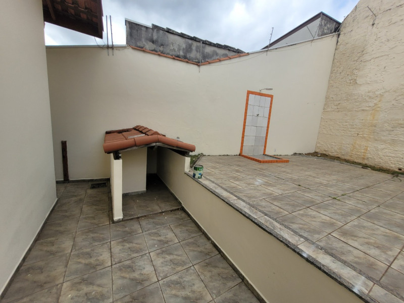 Casa à venda Portal das Colinas com 360m² e 3 quartos por R$ 820.000 - 1365209554-quintal1.jpg