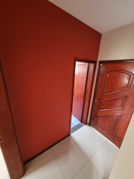 Casa à venda Portal das Colinas com 360m² e 3 quartos por R$ 820.000 - 585124337-corredor-fundo.jpg