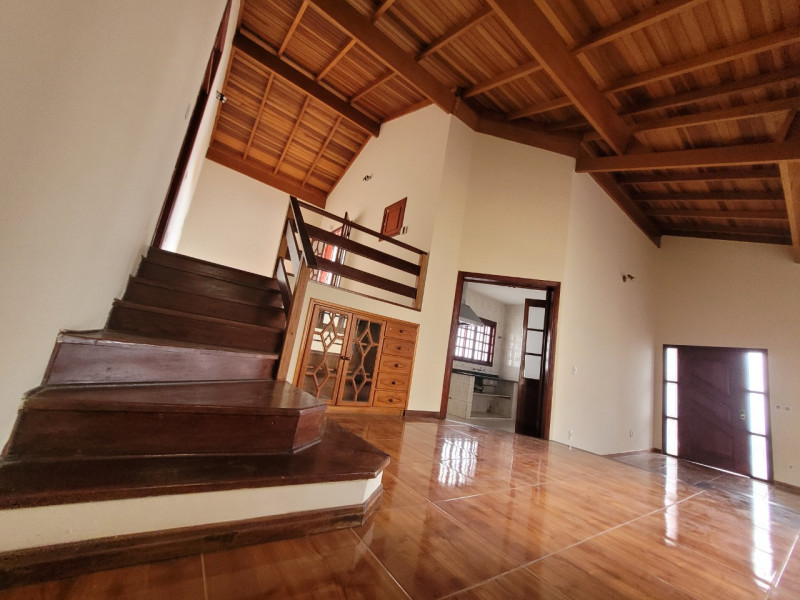 Casa à venda Portal das Colinas com 360m² e 3 quartos por R$ 820.000 - 770557490-sala-3.jpg