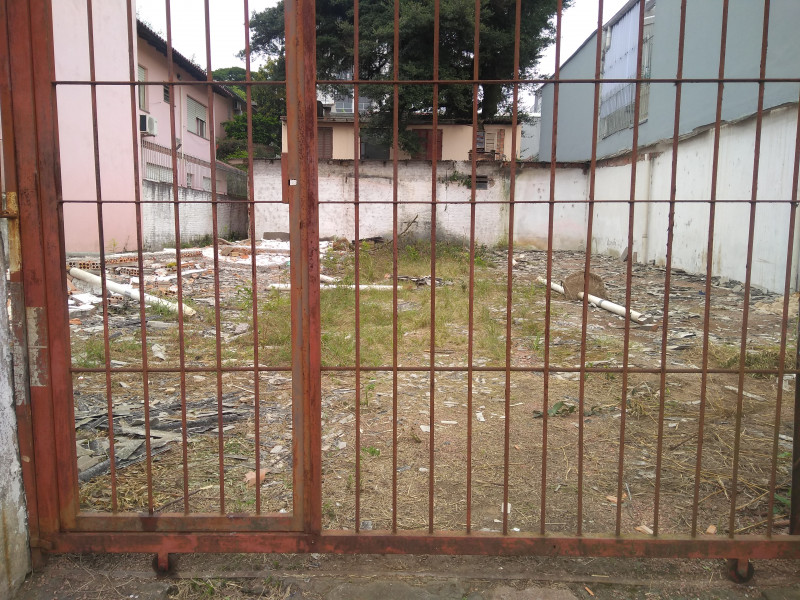 Terreno à venda Bom Jesus com 611m² e 1 quarto por R$ 500.000 - 944361836-img-20220930-103108086.jpg