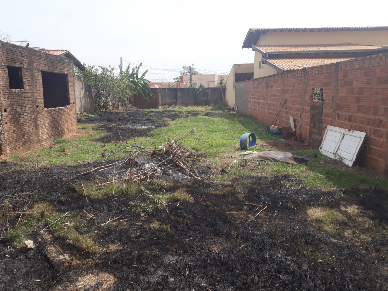 Terreno à venda Jardim Schmitt com 455m² e 1 quarto por R$ 190.000 - 271376069-20220926-135656.jpg
