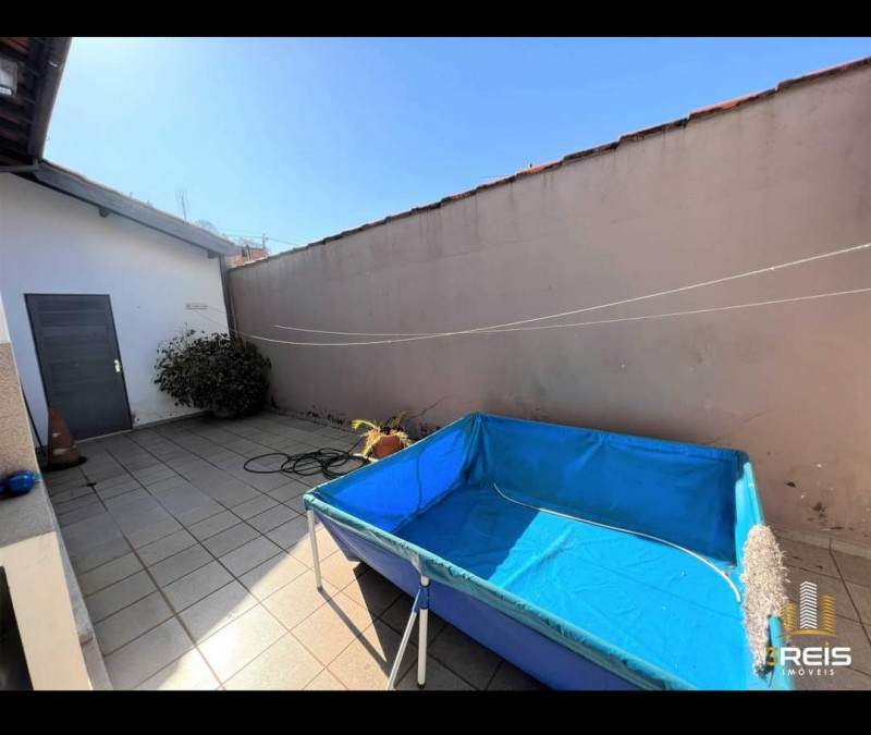 Casa à venda Centro com 270m² e 3 quartos por R$ 530.000 - 1289477037-img-20221010-184608.jpg