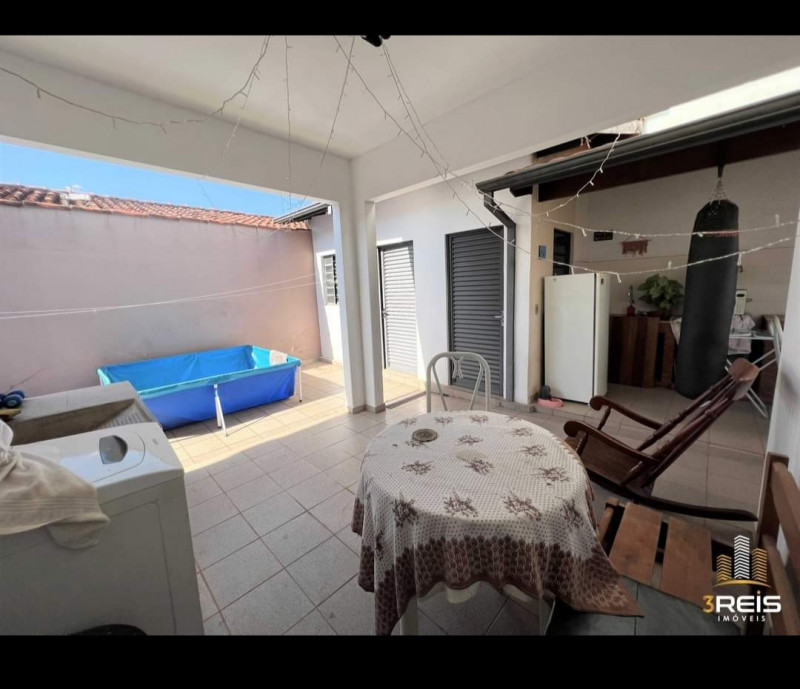Casa à venda Centro com 270m² e 3 quartos por R$ 530.000 - 1743086526-img-20221010-184628.jpg