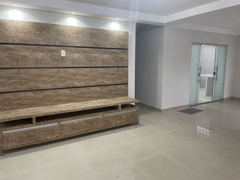 Casa à venda Setor Faicalville com 360m² e 4 quartos por R$ 780.000 - 65346992-bd35-4875-a8d0-8e480bbc7377.jpeg