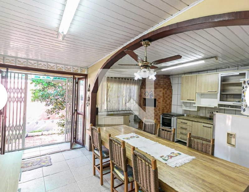 Casa à venda Glória com 233m² e 4 quartos por R$ 639.000 - 1649399235-2f1c9025-0556-43b9-9e90-4ac1fffdd869.jpeg