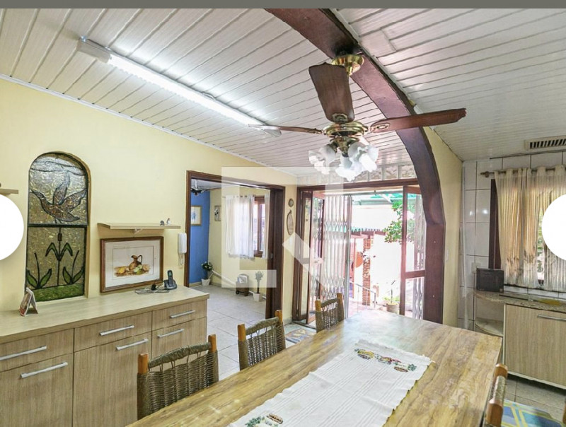 Casa à venda Glória com 233m² e 4 quartos por R$ 639.000 - 2092369204-172307c2-6769-4714-b9b9-8037bce90f57.jpeg