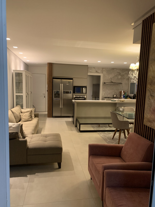 Apartamento à venda Cabral com 94m² e 2 quartos por R$ 890.000 - 684129897-35523456-1028-4d43-80da-e13f60b7a153.jpeg