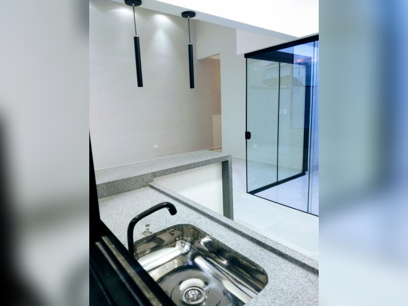 Casa à venda Jardim Oásis com 100m² e 3 quartos por R$ 423.000 - 77e39281-104e-4577-a4da-9cc263a12cf3.jpeg