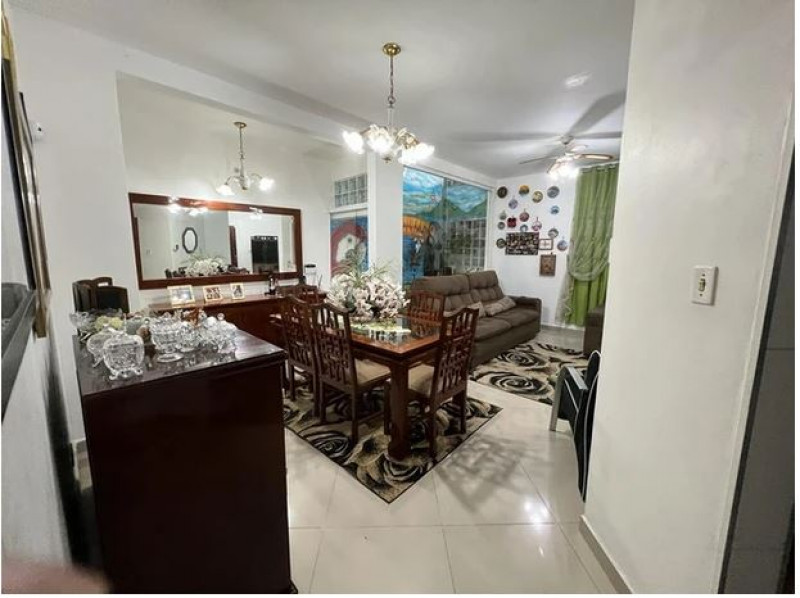 Casa à venda Jardim Itapema com 420m² e 5 quartos por R$ 580.000 - 177790889-cs3.JPG