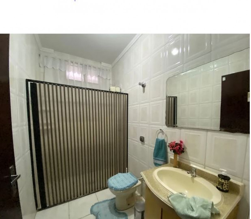 Casa à venda Jardim Itapema com 420m² e 5 quartos por R$ 580.000 - 23245097-banheiro-hospede.JPG