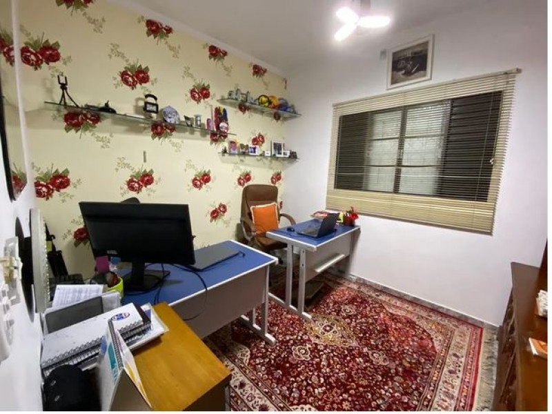 Casa à venda Jardim Itapema com 420m² e 5 quartos por R$ 580.000 - 61842546-quarto-usado-como-escritorio.JPG