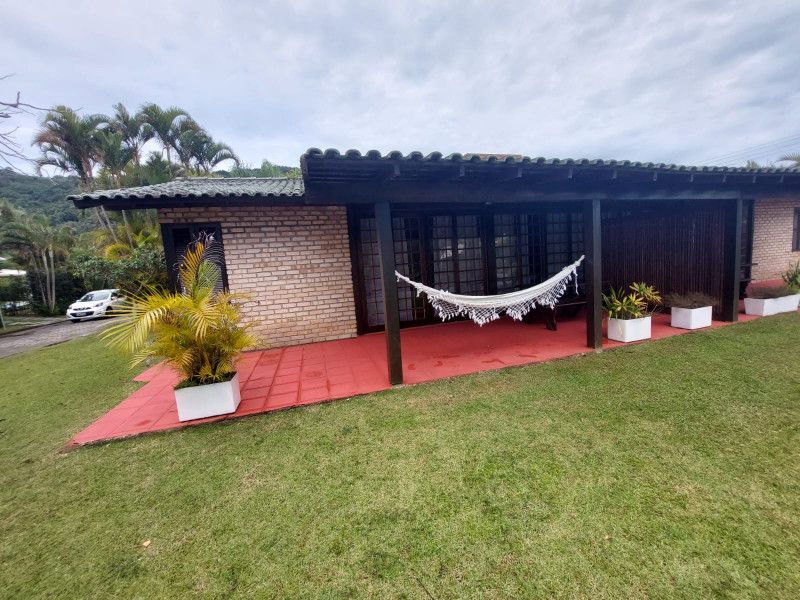 Casa de condomínio para alugar Canasvieiras com 180m² e 2 quartos por R$ 500 - 279842565-cc4817a7-1fe7-4c3b-9805-665e9d2c4acd.jpg