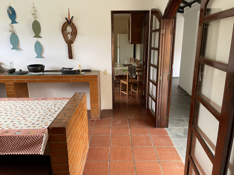Casa à venda Itaúna com 297m² e 5 quartos por R$ 750.000 - 1242257880-18-acesso-a-sala-jantar-e-cozinha.jpg