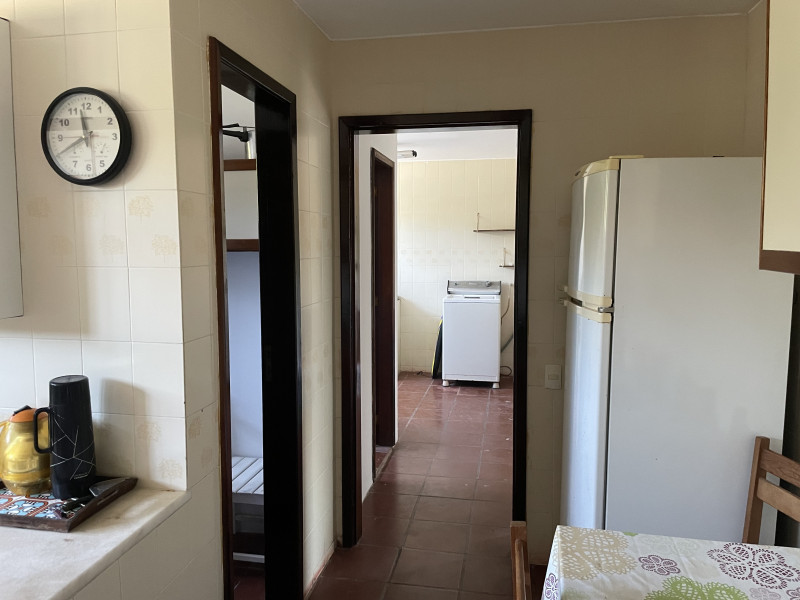 Casa à venda Itaúna com 297m² e 5 quartos por R$ 750.000 - 389372701-29-copa-entrada-despensa-e-area-servico.jpg