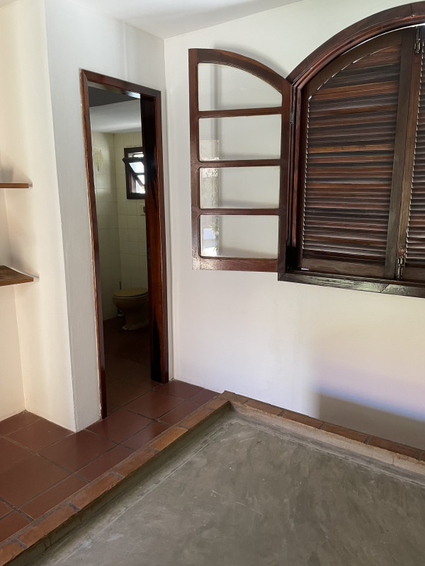 Casa à venda Itaúna com 297m² e 5 quartos por R$ 750.000 - 485347296-13-quarto-casal-com-acesso-a-banho.jpg