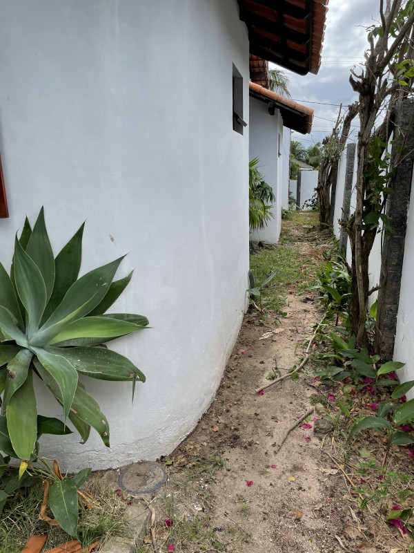 Casa à venda Itaúna com 297m² e 5 quartos por R$ 750.000 - 641365405-37-fachada-lateral-direita-area-quartos.jpg