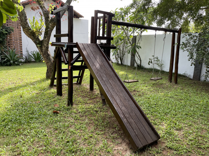 Casa à venda Itaúna com 297m² e 5 quartos por R$ 750.000 - 84467178-34-fachada-fundos-area-quartos-e-parquinho.jpg