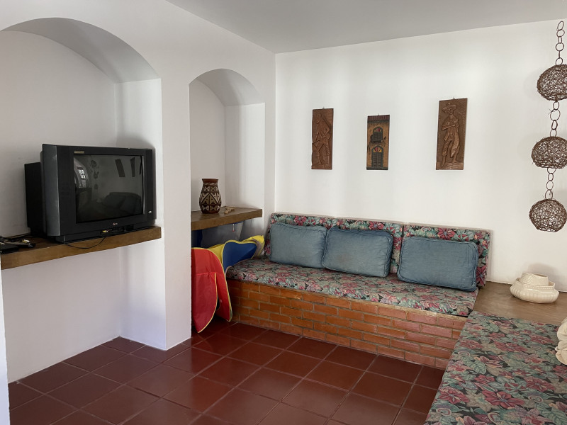 Casa à venda Itaúna com 297m² e 5 quartos por R$ 750.000 - 905260723-24-sala-estar.jpg