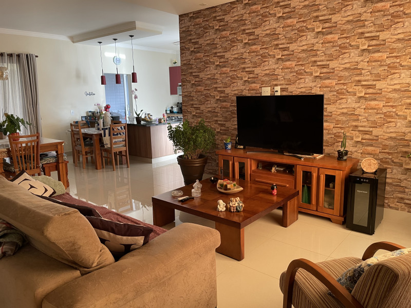 Casa de condomínio à venda Vila Hipica com 800m² e 3 quartos por R$ 1.510.000 - 1307089688-70414b33-1567-4b50-af5a-d8ed709710ef.jpeg