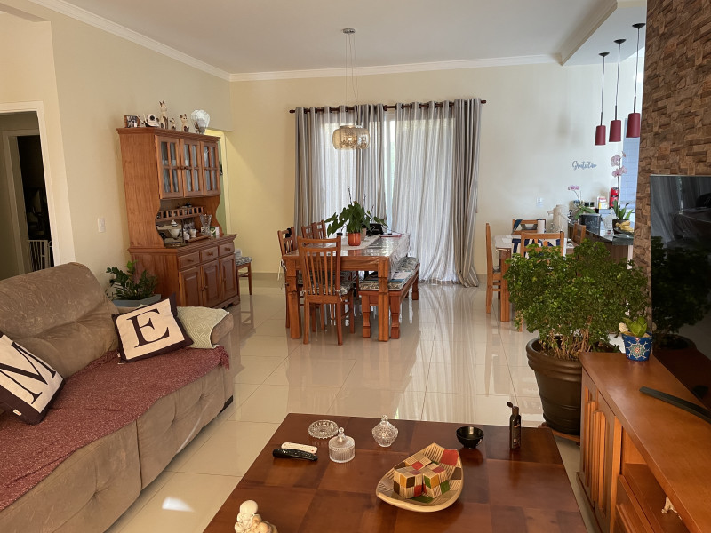 Casa de condomínio à venda Vila Hipica com 800m² e 3 quartos por R$ 1.510.000 - 1894673028-9714c271-0965-4548-ae8d-b9b33060d98e.jpeg