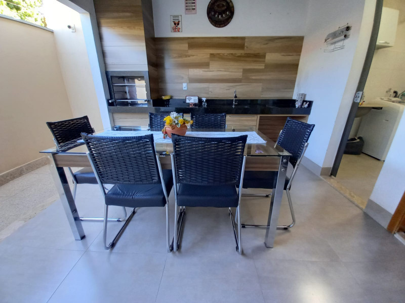 Casa à venda Centro com 88m² e 2 quartos por R$ 380.000 - 1671529523-3879cbdf-e2ba-4558-ae5c-095bbb8797b6.jpeg