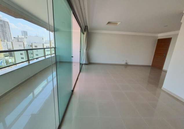 imóvel com 146m²